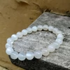 Kép 1/4 - Fehér holdkő karkötő 8 mm, 1. osztályú
