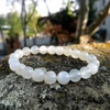 Kép 4/4 - Fehér holdkő karkötő 8 mm, 1. osztályú