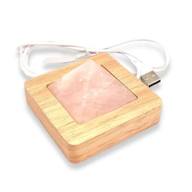 Rózsakvarc piramis lámpa fa talpazaton USB