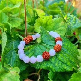 Rudraksha - Rózsakvarc karkötő Rudraksha - Rózsakvarc karkötő