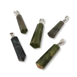 Nefrit jáde csúcs medál