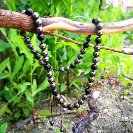 Hematit - Ezüst obszidián gyöngysor Hematit - Ezüst obszidián gyöngysor