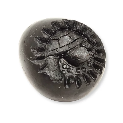 Fekete obszidián teknős tojás