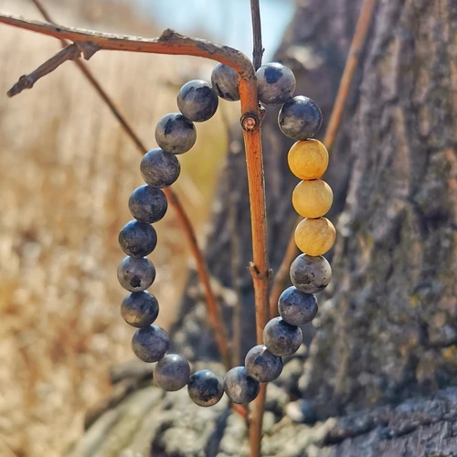 Palo Santo fekete labradorit karkötő 8 mm